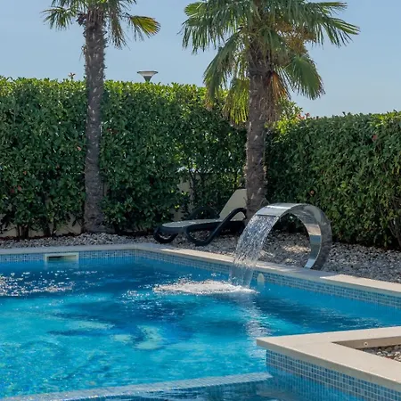 Vipo Prestige Aparthotel Podstrana