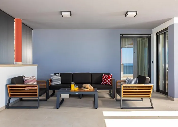 Vipo Prestige Aparthotel 4*