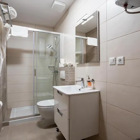 Vipo Prestige Apart-hotel 4*