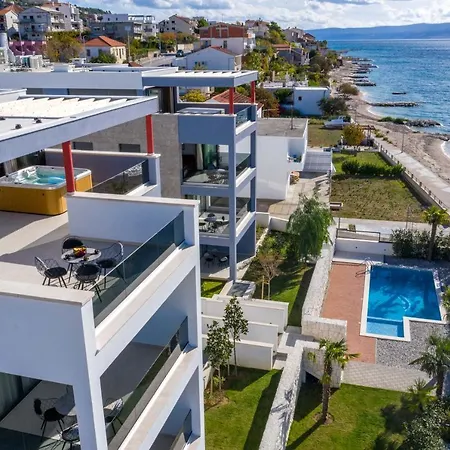 Vipo Prestige Apart-hotel 4*